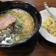 博多ラーメン500円（タイムサービス半チャーハン付き）