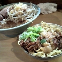 「ラーメン 白 （ニンニク）」@ラーメン富士丸 明治通り都電梶原店の写真