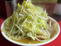 「大ラーメン（ヤサイニンニク）@750」@ラーメン二郎 桜台駅前店の写真