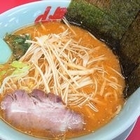 「特製味噌ラーメン（麺固め・味濃い目・脂多目） + 味付ネギ（無料」@山岡家 日立滑川店の写真