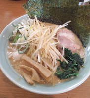 「豚骨醤油￥680（脂少なめ）+味付ネギ￥150」@清六家 本店女組の写真