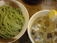 「自家製手打ち翡翠麺のグリーンカレーつけ麺（大盛り）850円」@本家大黒屋本舗 平井店の写真