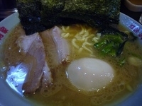 「ラーメン玉子入り（750円）」@横浜ラーメン六角家 船橋店の写真