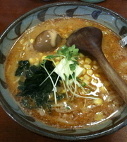 「ピリ辛バターコーン970円+味玉20円+麦めし（無料サービス）」@味噌一 常盤台店の写真