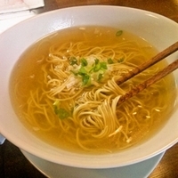 「素らぁめん（塩） 500円」@らぁめんの店 小櫻 研究学園店 LittleCherryの写真