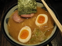 「2代目ラーメン 950」@めん徳二代目つじ田 麹町店の写真