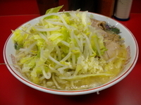 「小ラーメン 650円（ヤサイ・ニンニク）」@ラーメン二郎 湘南藤沢店の写真