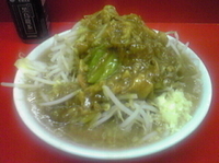 「ラーメン+豚骨カレー（野菜、ニンニク）」@ラーメン 学の写真
