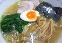 「塩ラーメン（650円）+餃子（250円）」@横浜とんとんの写真