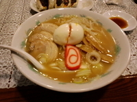 「ばってんラーメン 650円+餃子260円」@ばってんの写真