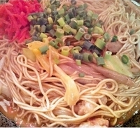 「もつ入り焼きらーめん（もつダブル）900円」@もつらーめん もつ鍋 博多屋台の写真