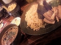 「つけ麺“もつ”750円」@龍の家 新宿小滝橋通り店の写真