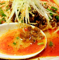 「赤担々麺750円」@桐梓林の写真