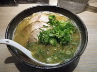 「九条ネギらぁめん+焼豚」@麺や鐙壱番の写真