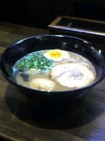 「とんこつ680円+味玉100円+替玉100円」@とんこつ屋 秀虎の写真