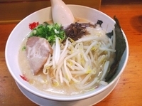 「とんこつらーめん ￥500」@とんこつラーメン 博多風龍 渋谷店の写真