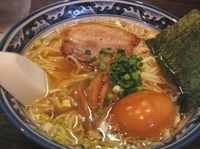 「塩ラーメン+味玉」@中華そば 山猫軒の写真