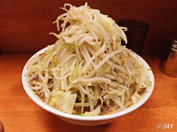 「「小ぶた増し」￥750 （ニンニク・ヤサイ）」@ラーメン二郎 立川店の写真