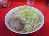 「ラーメン小700円（トッピング:そのまま）」@ドン-キタモトの写真