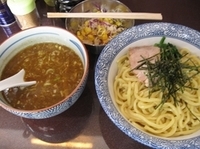 「つけ麺680円（ランチタイム中盛り無料&HPでサラダ無料&うまみ」@麺屋 かぐら 柏店の写真