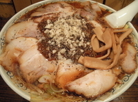 「【 土・日限定 】 二葉スーパーブラック 豚増し ニンニク・背脂」@二葉 天沼店の写真