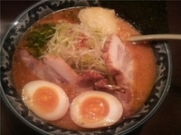 「小樽濃厚味噌チャーシューメン+味玉+ニンニク」@小樽らーめん 豆の木 蓮田店の写真