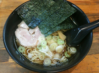 「しょうゆラーメン（あっさり）」@知ったかぶりのブタの写真