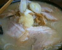 「味噌ニンニクラーメン￥700（クーポンで50円引き） + チャー」@手打ちラーメン 恒の写真