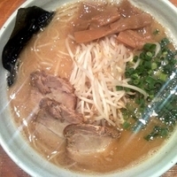 「宮崎とんこつラーメン」@宮崎とんこつラーメン神楽 川口店の写真