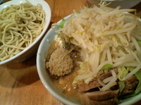 「にぼつけ麺 ヤサイ」@ラーメン二郎 八王子野猿街道店2の写真