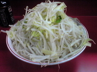 「ラーメン（野菜マシマシ、ニンニク）」@ラーメン二郎 湘南藤沢店の写真