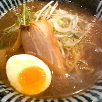 「にぼし醤油らーめん700円」@角丸いっきの写真