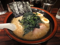 「味付け卵ラーメン+ほうれん草+大盛り」@せい家 阿佐ヶ谷店の写真