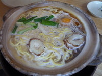 「鍋焼きラーメン（並） 600円」@鍋焼きラーメン まゆみの店の写真