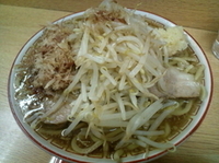 「チャーシューメン かつおぶし ニンニク ヤサイ多め」@ラーメン二郎 環七新代田店の写真