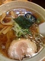 「しょうゆラーメン」@麺天 湯気家の写真