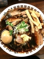「肉そば半熟玉子入り」@New Old Style 肉そばけいすけの写真