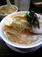「味噌ラーメン+豚カレー」@中華そば 光来の写真