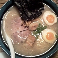 「特もとまるラーメン 880円」@九州らーめん もとまるの写真