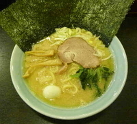 「醤油ラーメン並（750円）」@松壱家 藤沢本店の写真