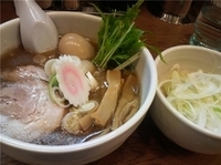 「淡麗塩ラーメン+半チャーシュー+味玉+ネギ盛水餃子」@麺処 慶の写真