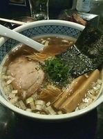 「醤油煮干ら～めん」@七重の味の店 めじろ 代々木店の写真