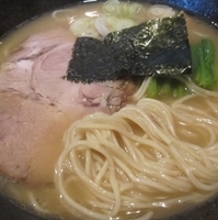 「中華そば（大）・サービスライス 700円」@中華そば 榮じの写真