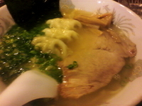 「ぎょうざ入りラーメン850円」@観成の写真