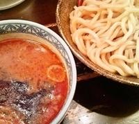 「辛つけめん中（300g）750円」@つけ麺専門店 三田製麺所 池袋西口店の写真