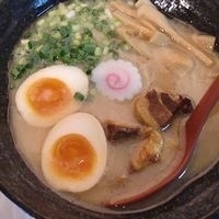 「らーめん + 味玉のっけ」@めん屋そら 曇天の写真