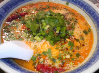 「坦々麺900円」@餃子荘 紅蜥蜴の写真