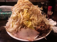 「ラブメン（小）（ヤサイマシマシ、ニンニク）」@ラブメン 楽々の写真