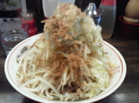 「ラーメン+ネギ+魚粉:ニンニク、野菜多め（600+50+50）」@らーめん大 三鷹店の写真