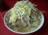 「小豚 ヤサイ ニンニク」@ラーメン二郎 千住大橋駅前店の写真